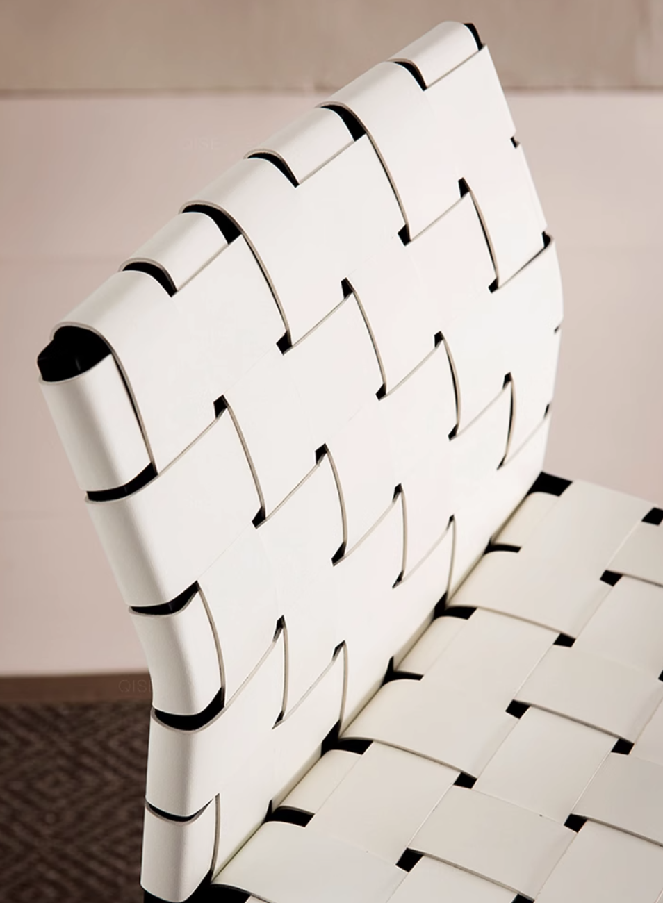  High chair 