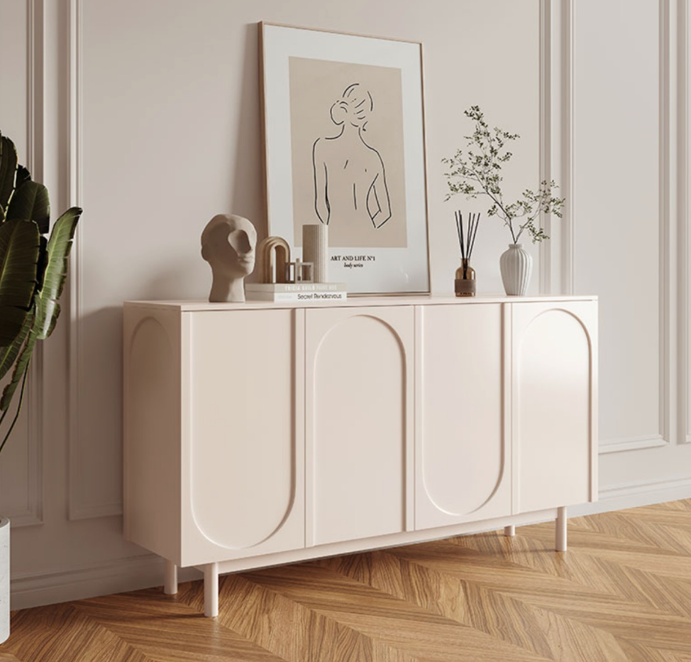  Curved console 