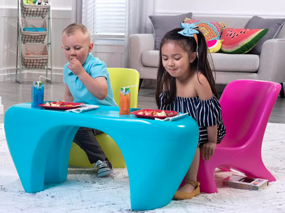  Set of 2 chairs and table Step2 