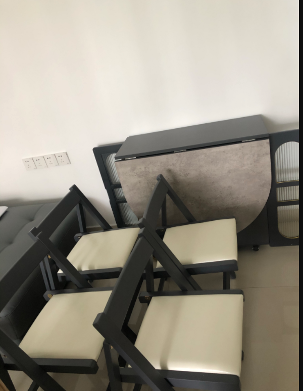  Folding table with chairs 