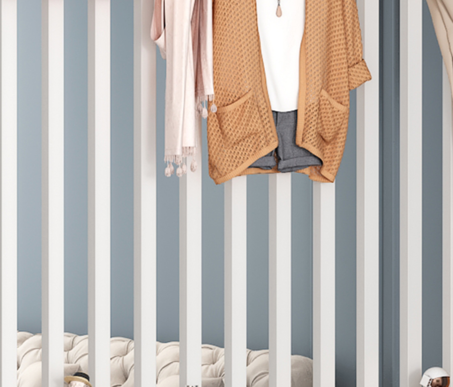 Partitioned cupboard with shelves 