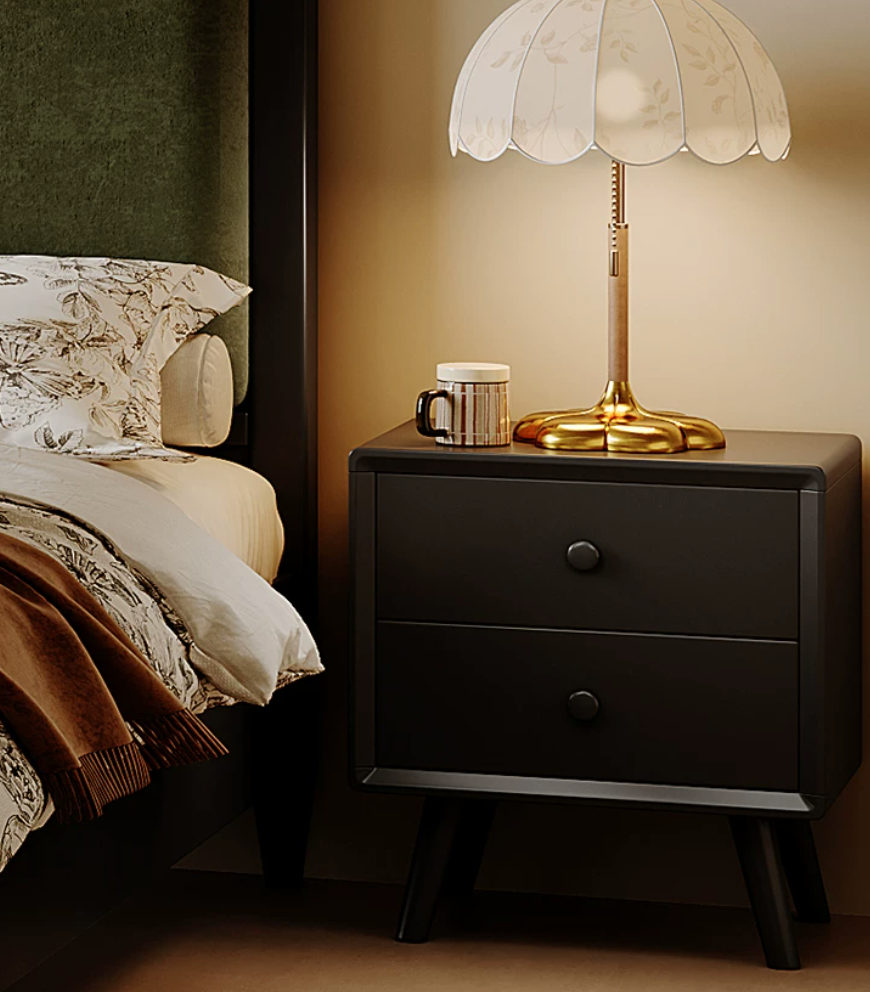  A wooden bed is Hwaningsrn 