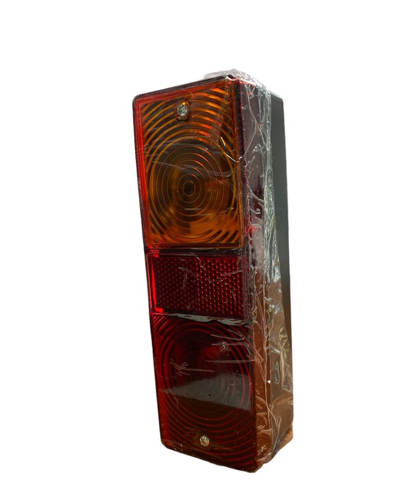 اسطب خلفي مستطيل فوكلفت 12V