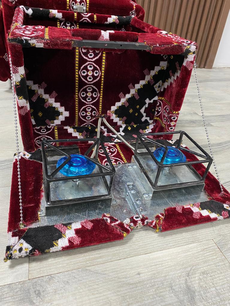 تكاية رحلات متنقلة مع درج ورف عينين امامي