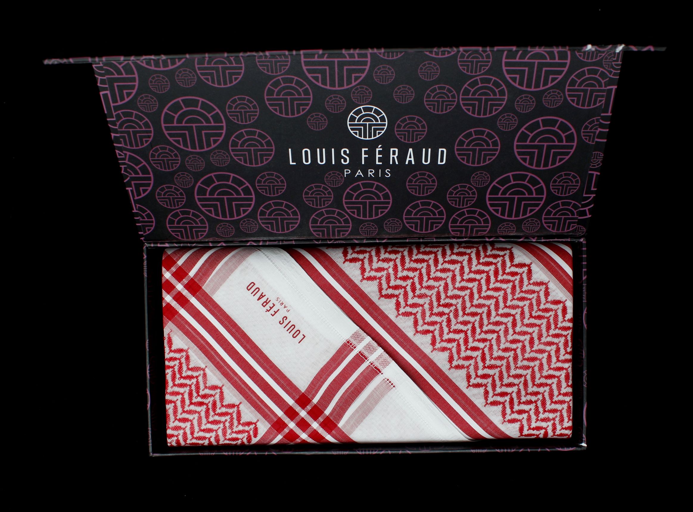 شماغ لويس فيرود LOUIS FRAUD بلون نقي ثابت
