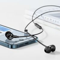 سماعة أذن يوجرين سلكية مع مايكرفون مدمج بوصلة USB-C - أسود