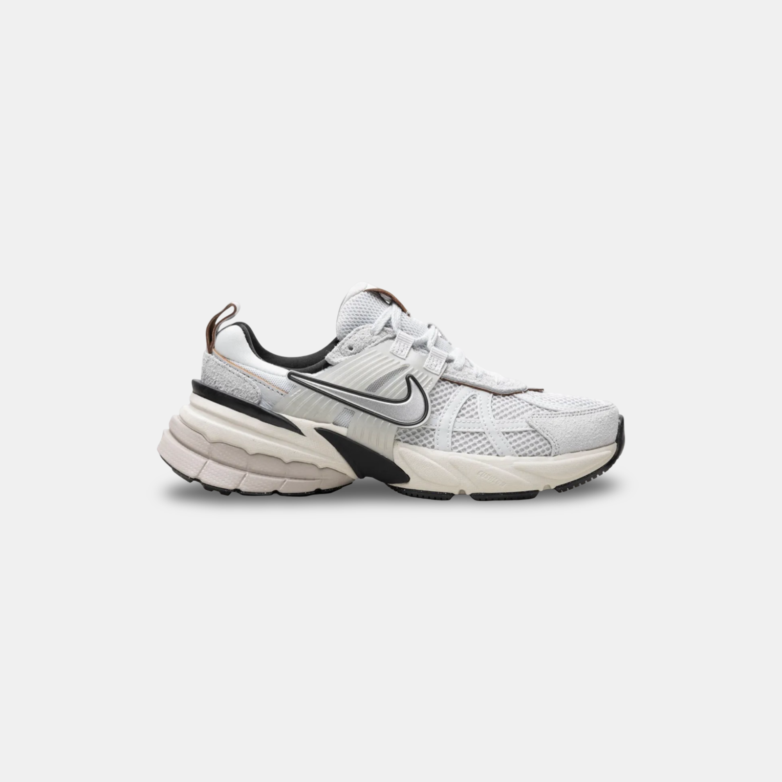  Nike V2K Run - Pure Platinum/Chrome 