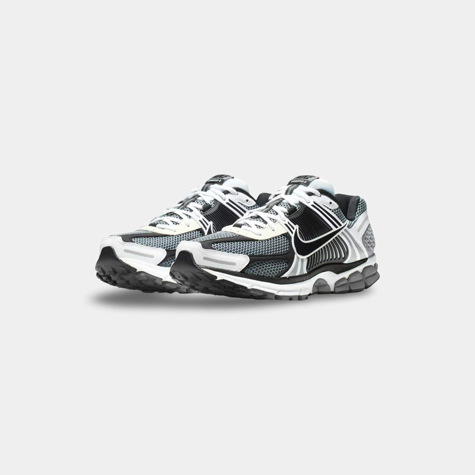  Nike Vomero M016 