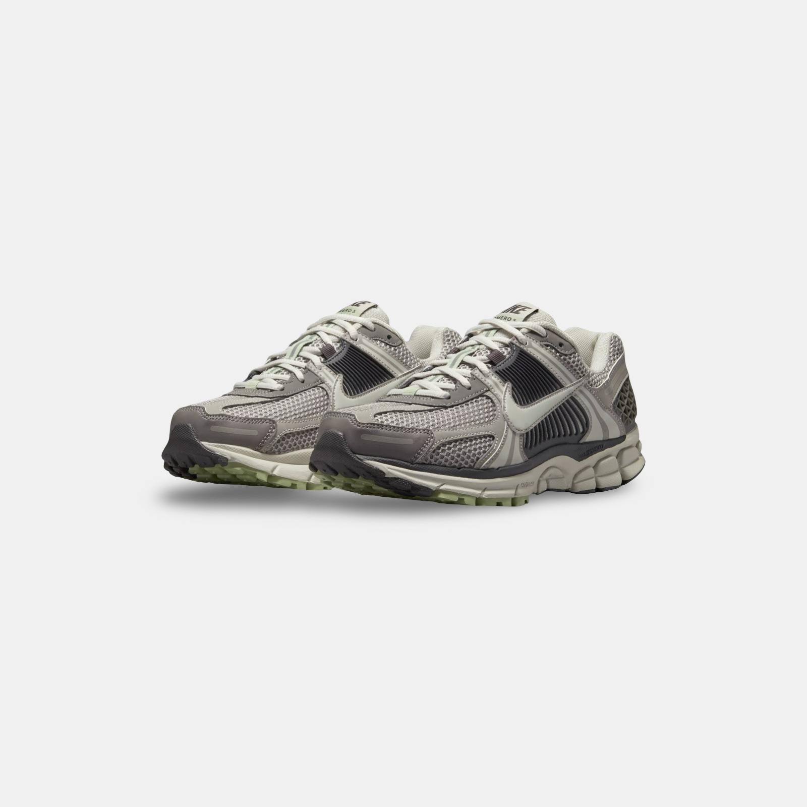 Nike Vomero M002 