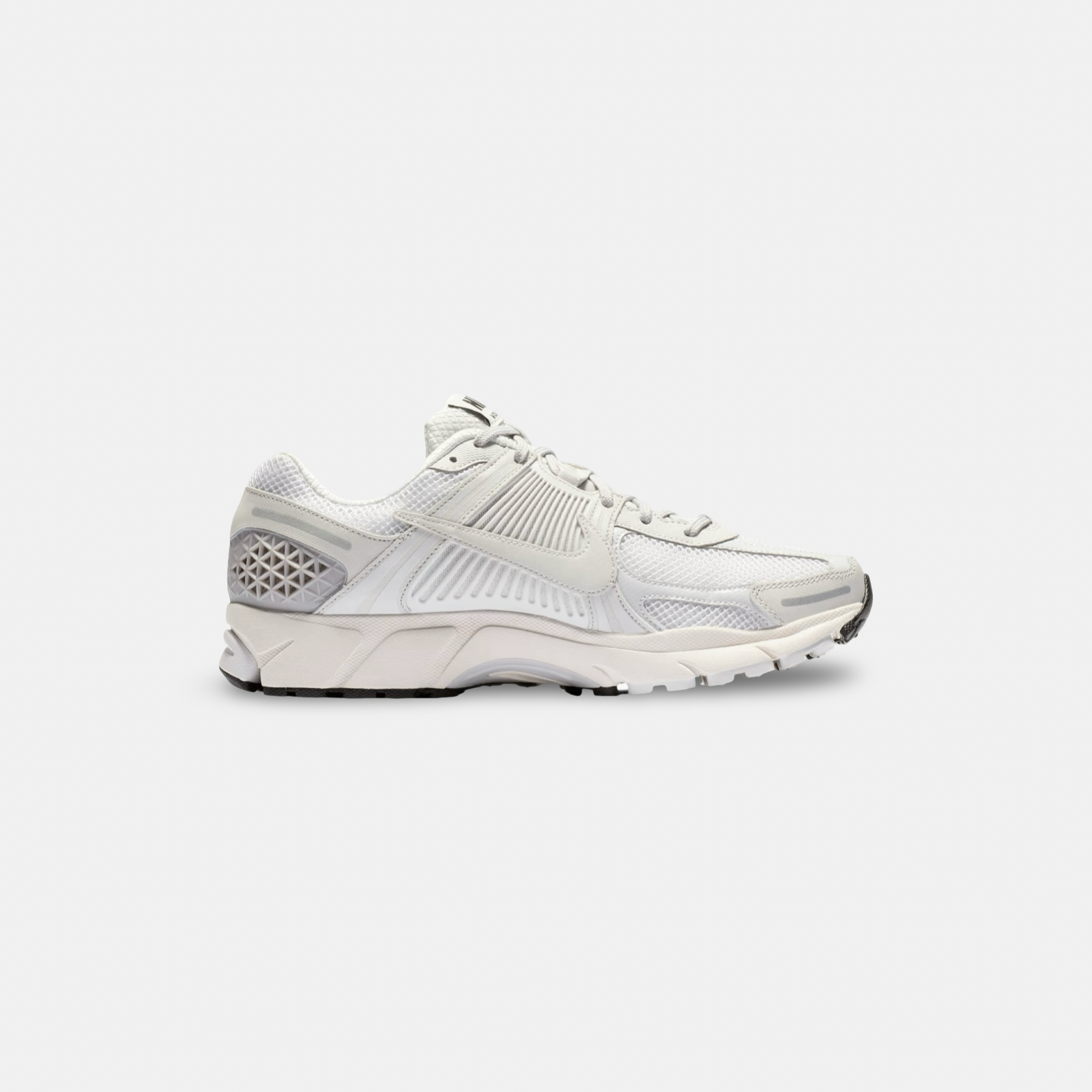  Nike Vomero M012 
