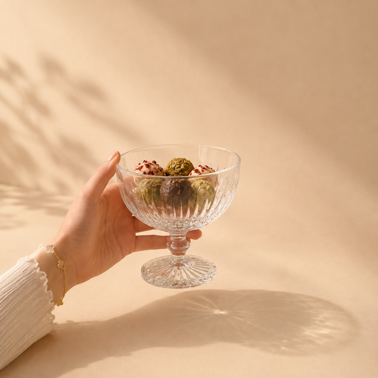  طقم كاسات لوميرا الزجاجية الفاخرة – 4 قطع (10 × 10 سم 
