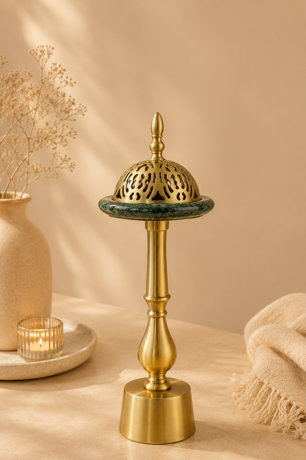  مبخرة الضيافه الملكيه الفاخره ذهبي مطفى مع ماربل اخضر مقاس35*15 سم 