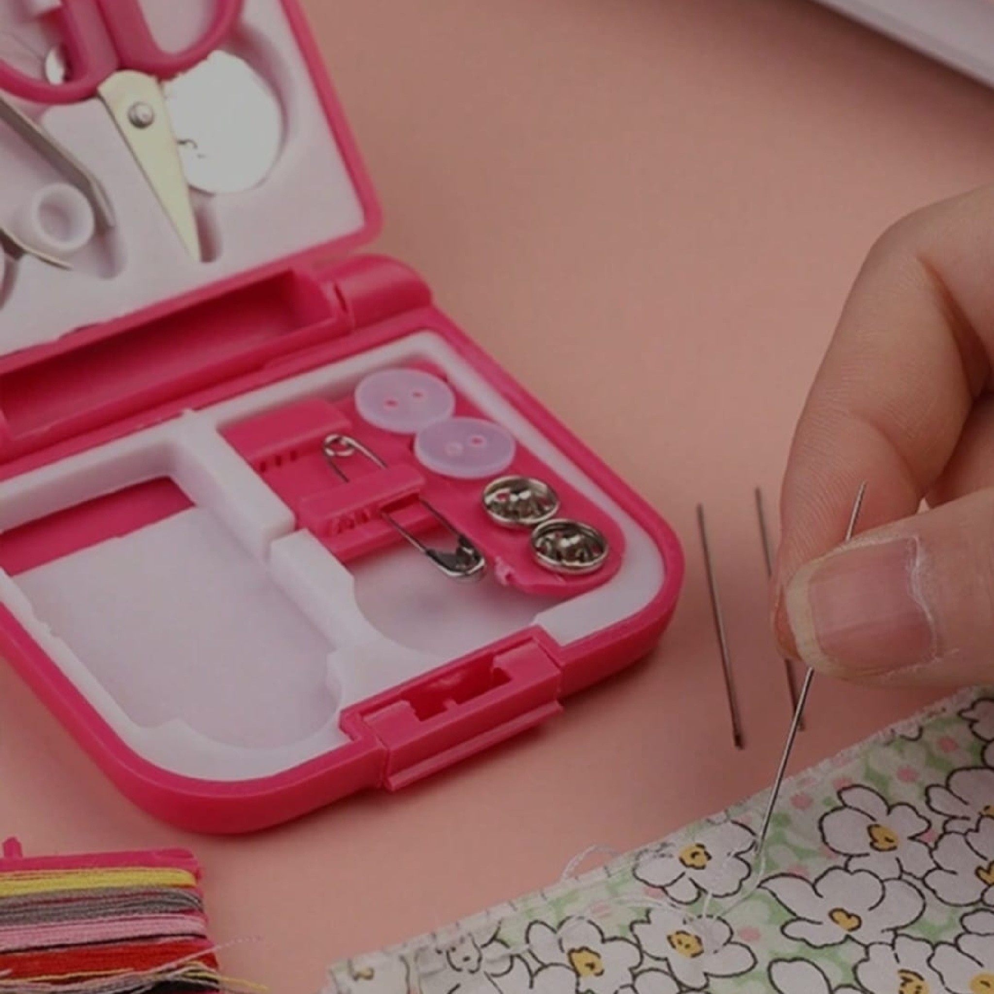  Mini Portable Sewing Kit 