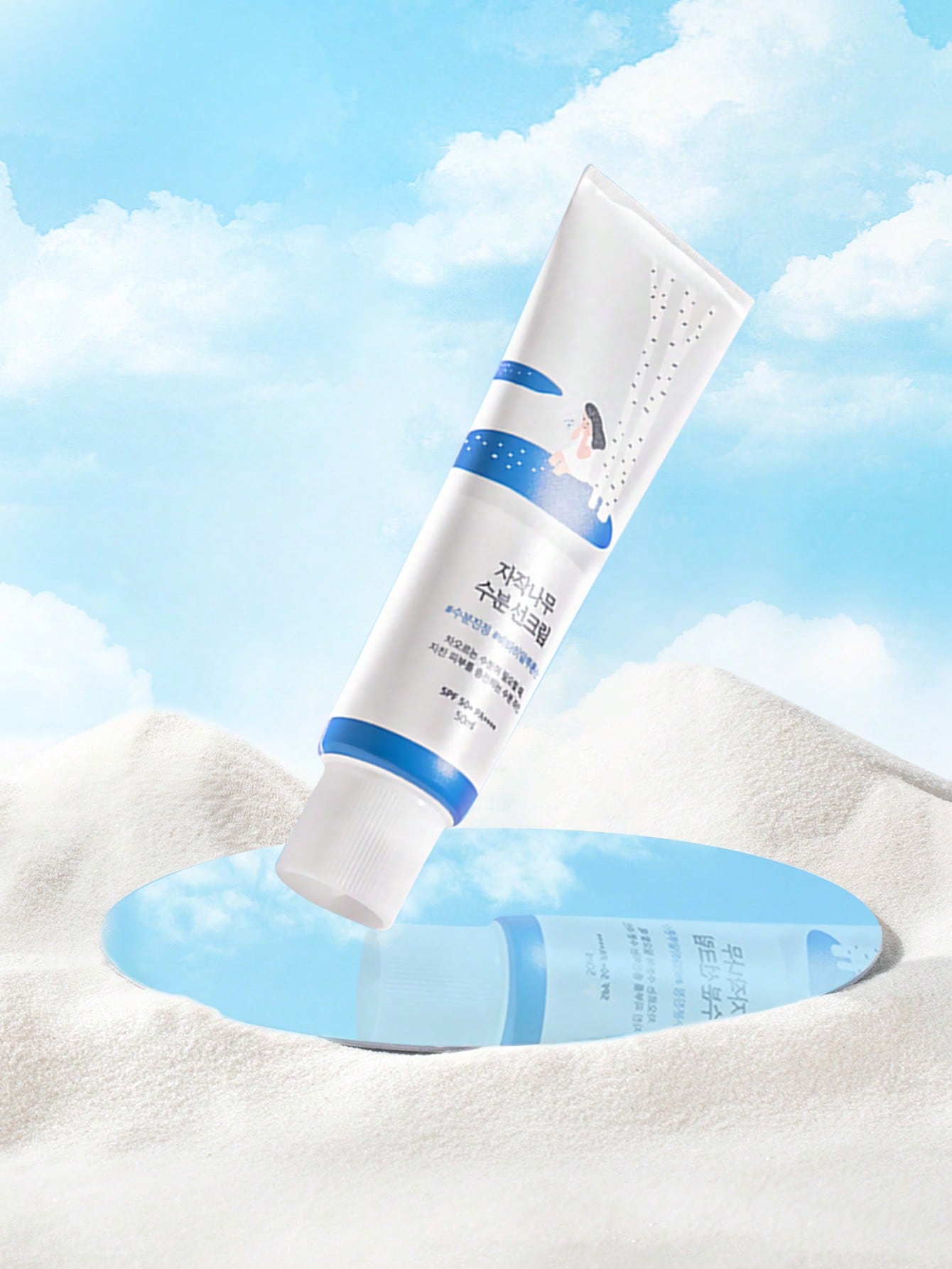 ROUND LAB مرطب واقي من الشمس بعصير البتولا (SPF50+ PA++++) | واقي شمس مرطب لا يترك طبقة بيضاء ، حماية UV قوية ، نوع جوهر مرطب ، صديق للمحيطات 50مل