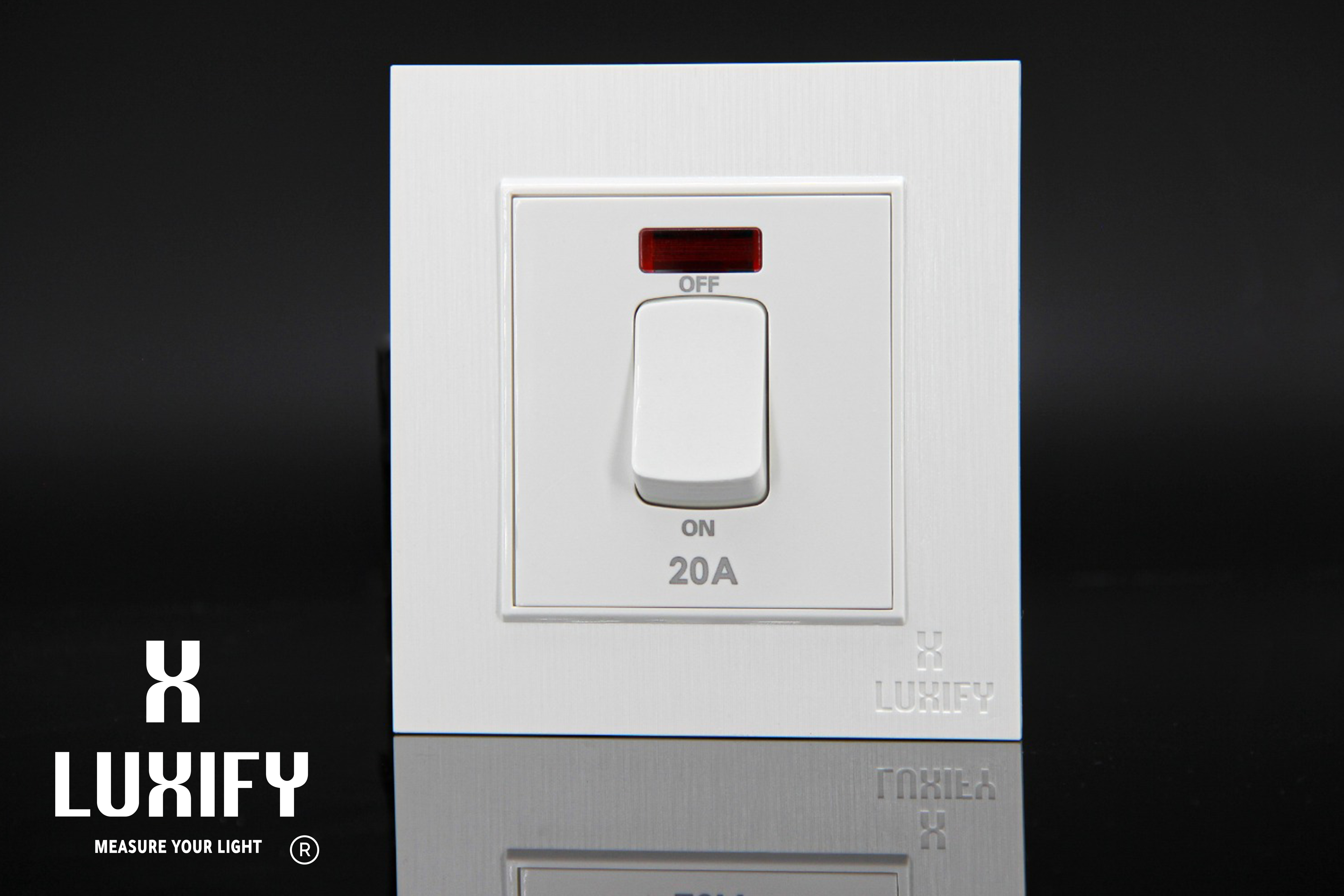 Geyser Switch 20A White