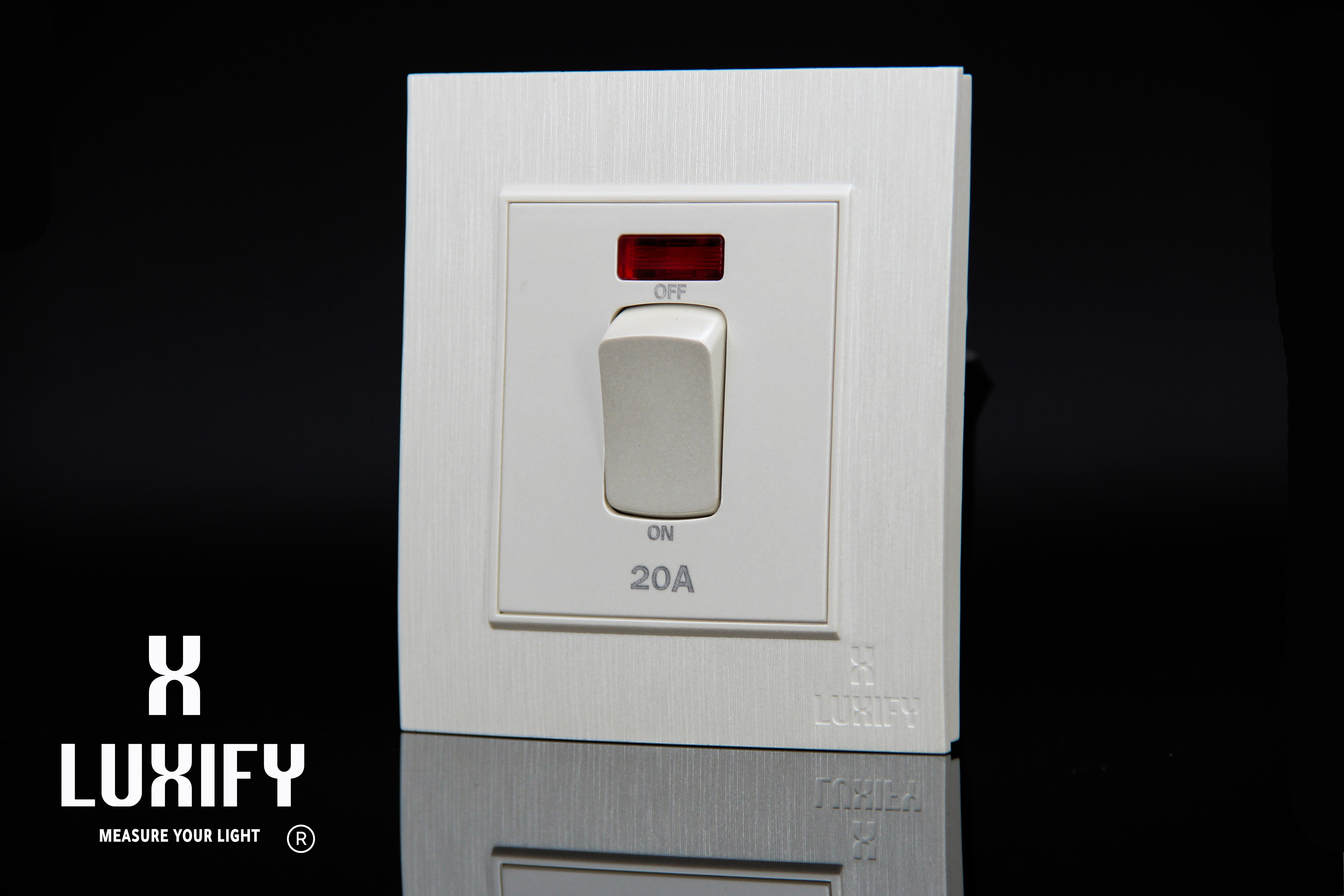 Geyser Switch 20A Pearl