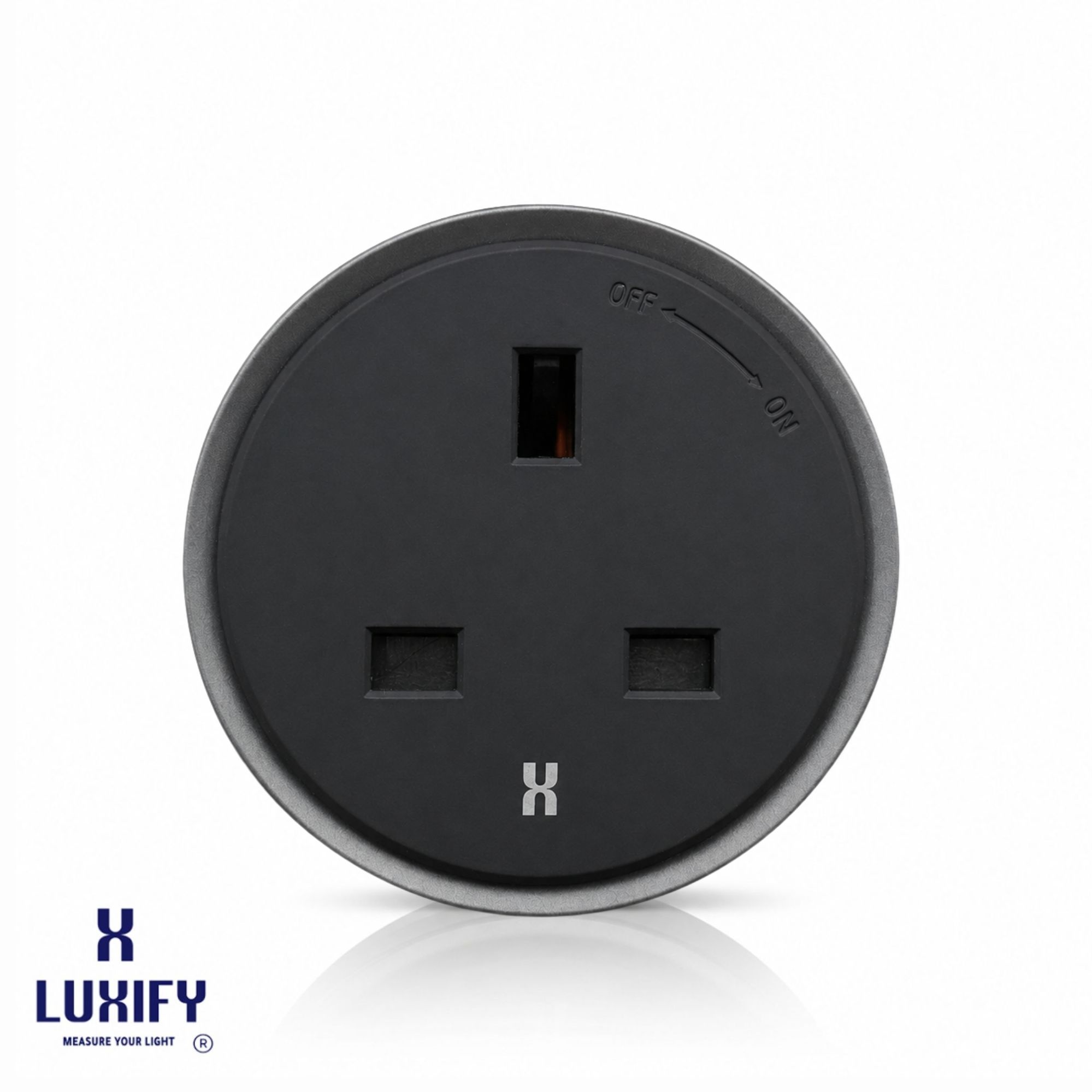 فيش مسطرة مجوف أسود 13 أمبير LUXIFY 407