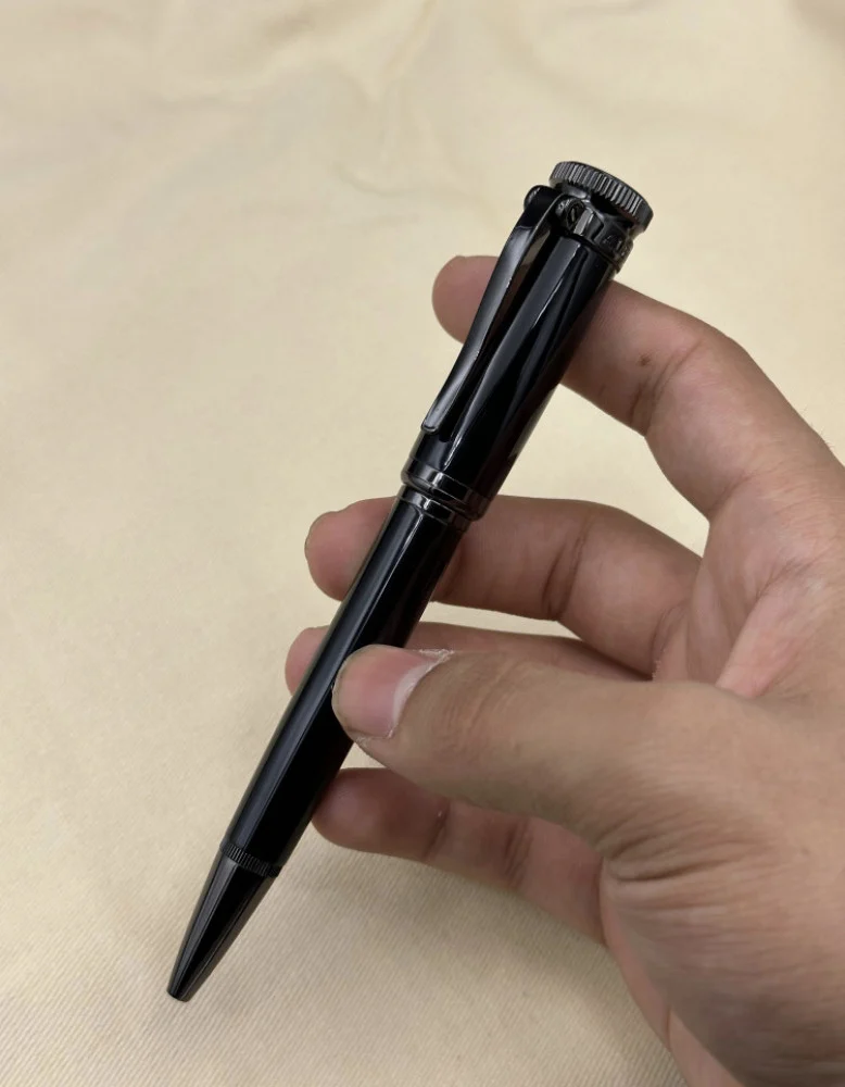 قلم دنهل أسود