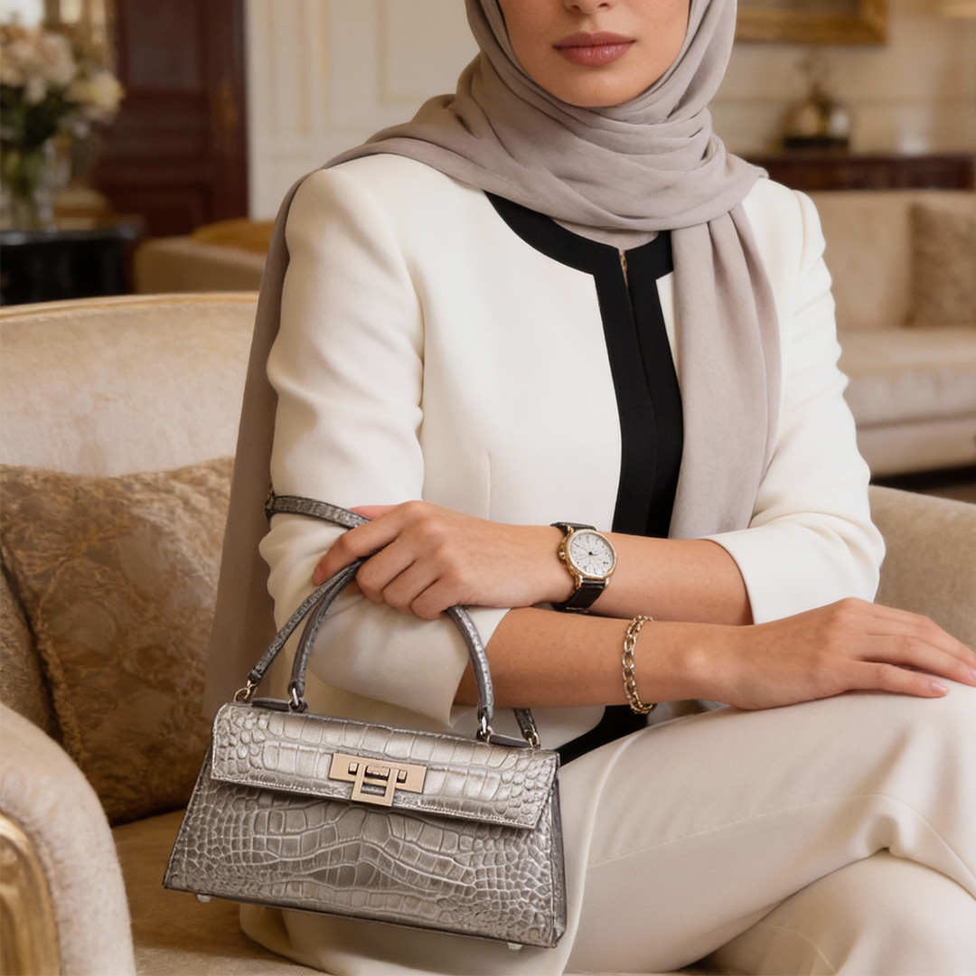  حقيبة يد فونتاين لون فضي ماركة لالاج بومونت 
