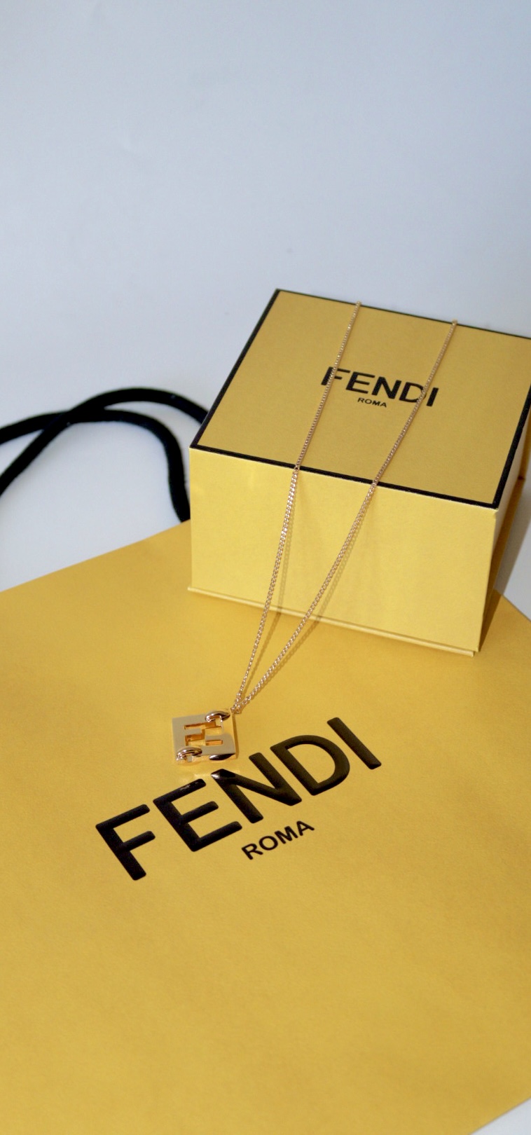  Fendi Forever necklace Gold-coloured metal 