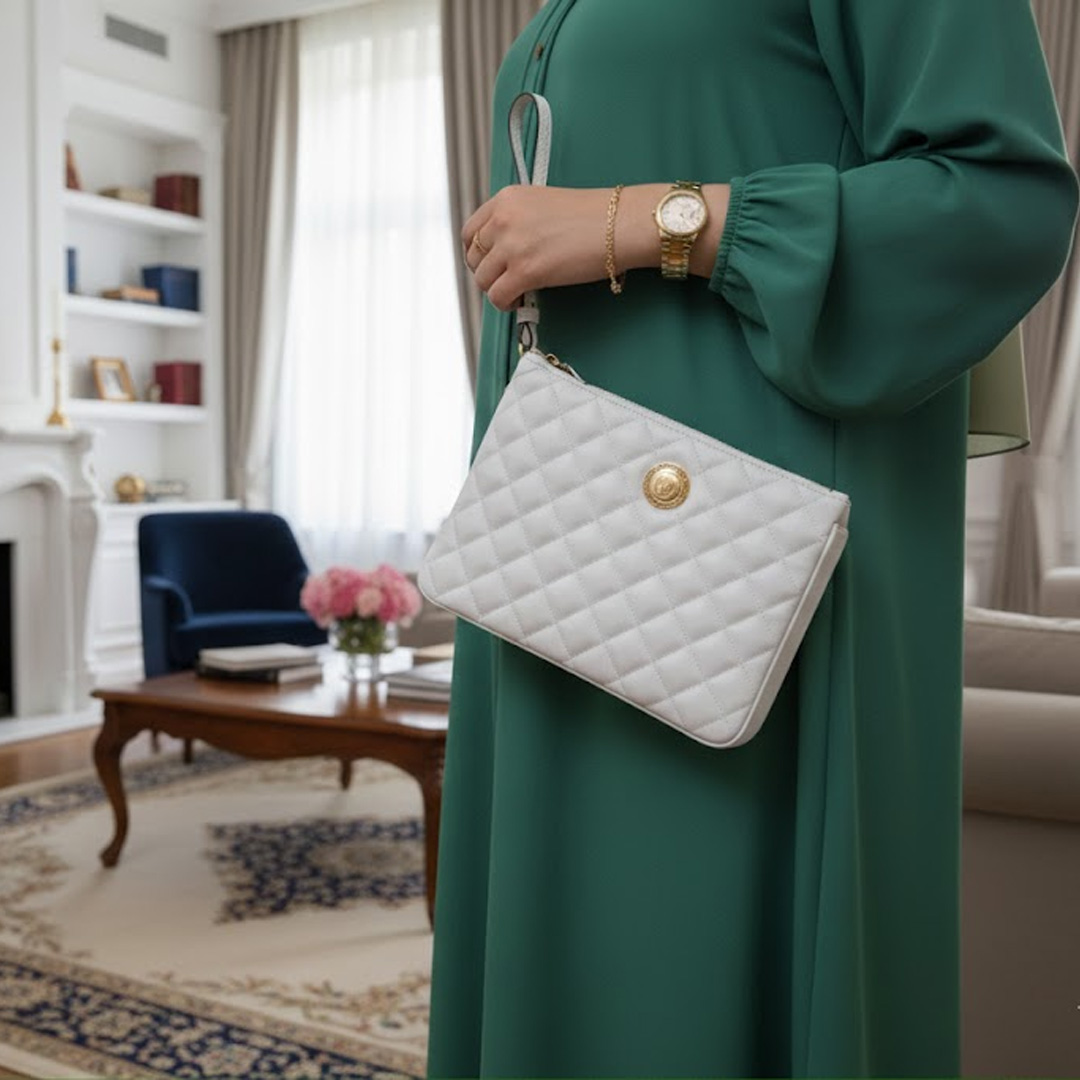  باوتج الكلاسيكية باللون الأبيض جلد لامب فاخر مبطن ماركة فرزاتشي 