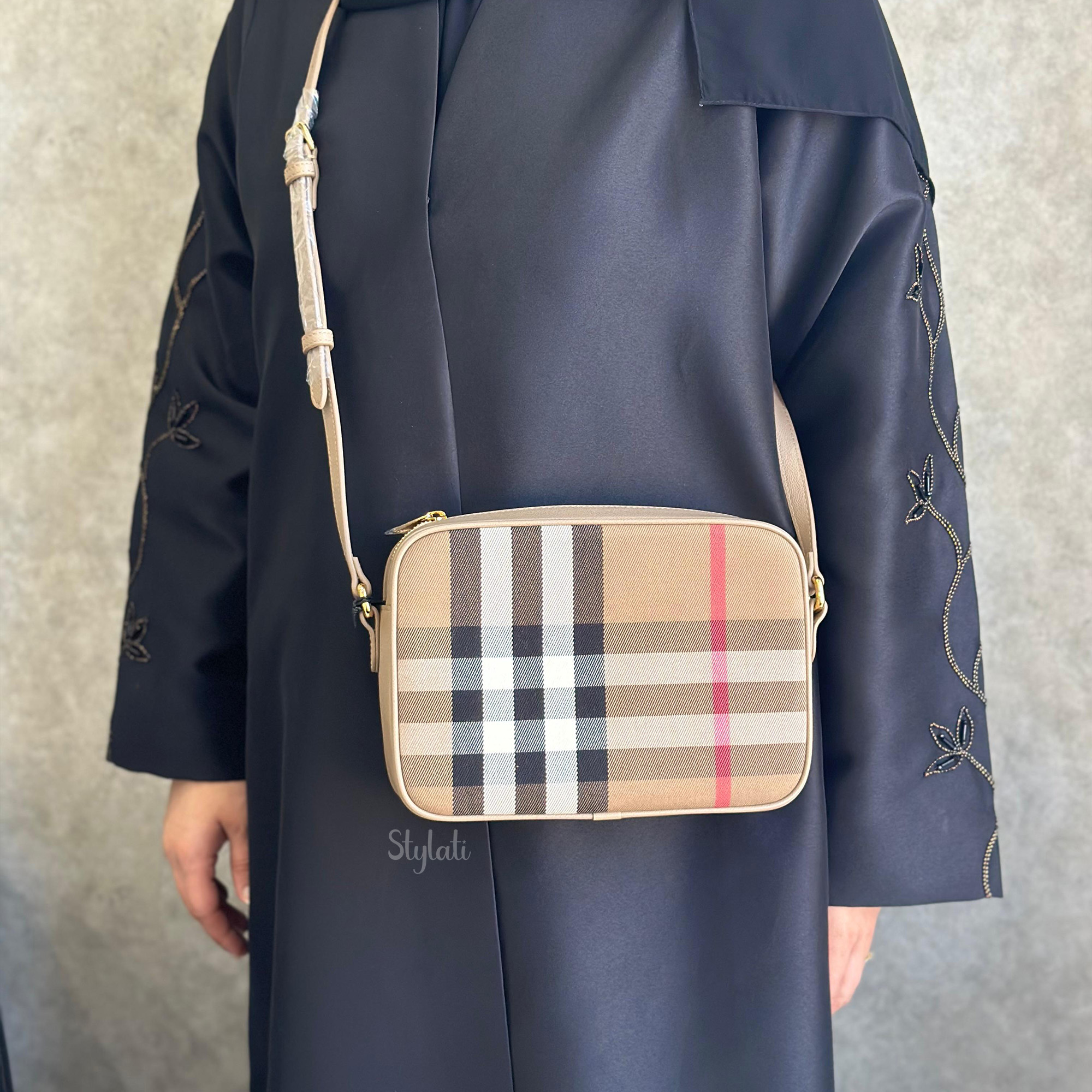  Burberry Camera Leather Cross Body Shoulder Bag Chestnut Beige 