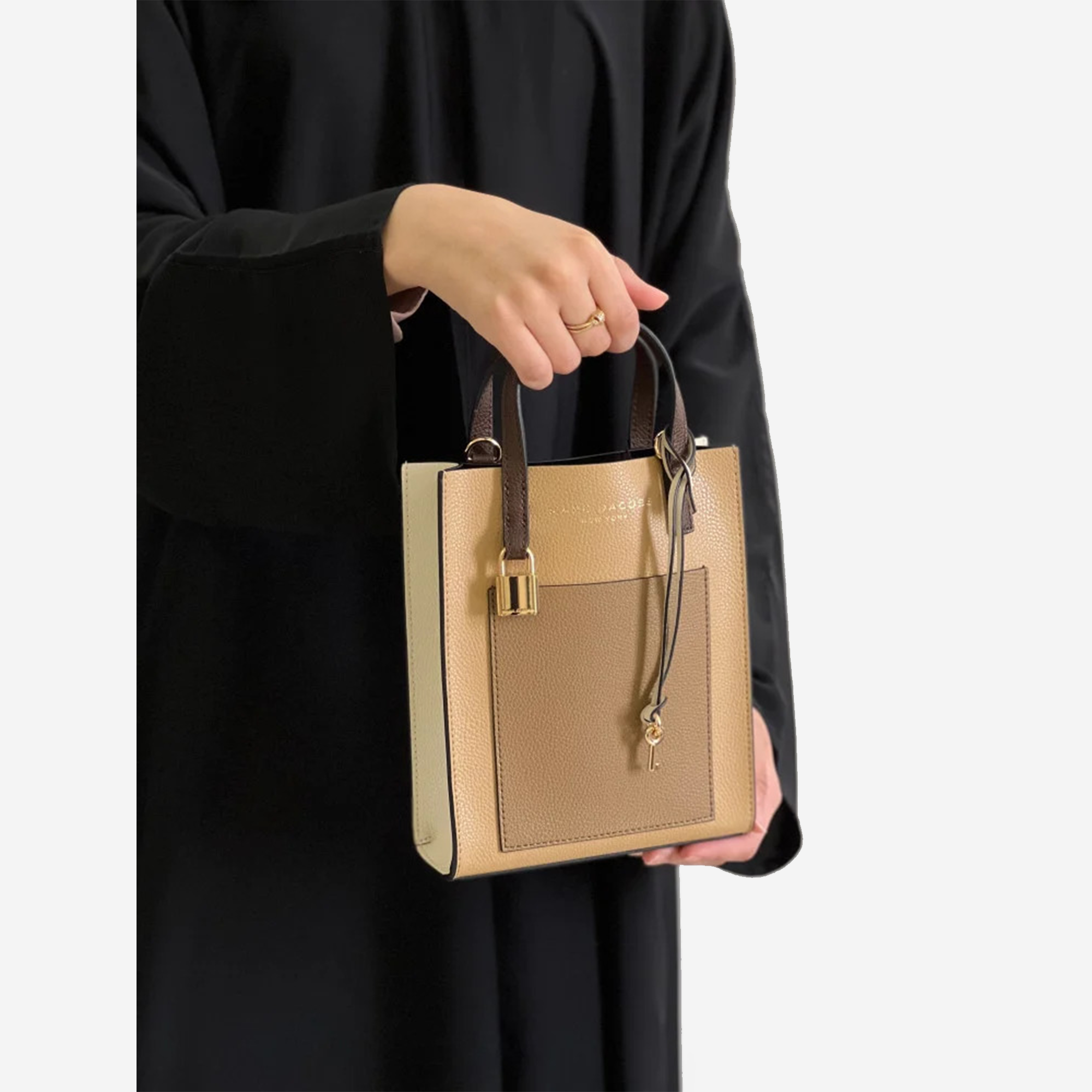  حقيبة شوبر ميني لون قهوة مثلجة متعددة الألوان ماركة مارك جاكوبز 