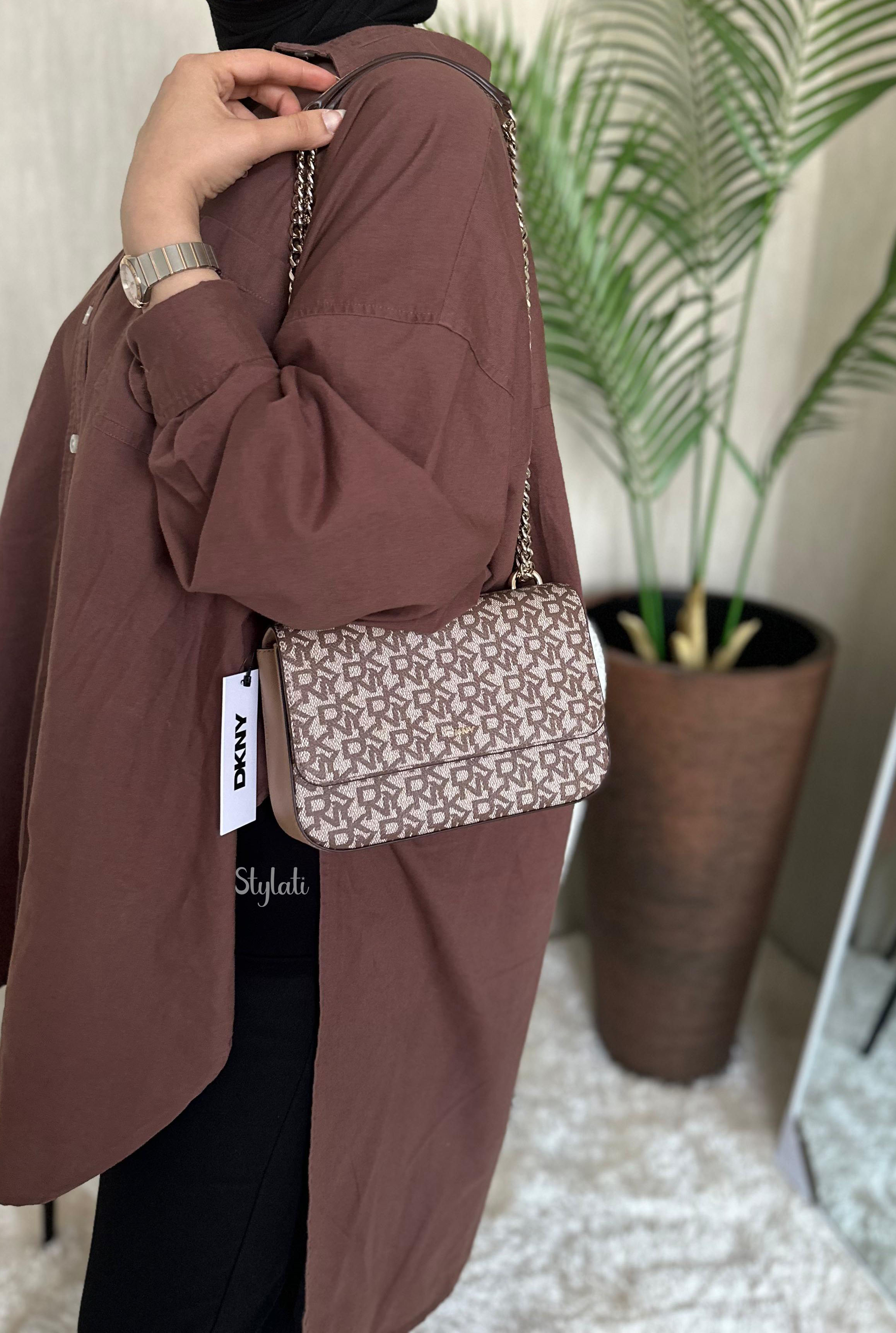  حقيبة كتف ميلي فلاب ماركة دكني - لون بني  