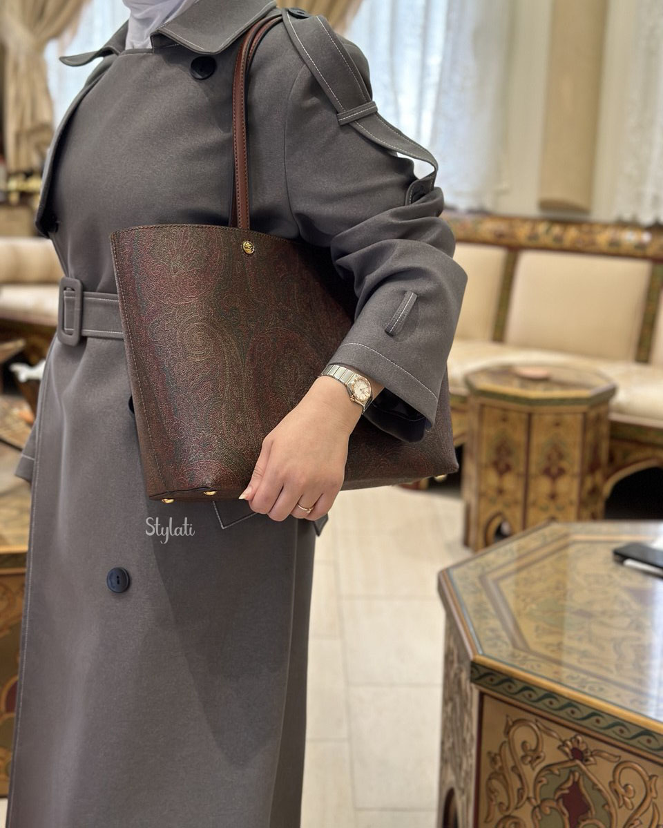  حقيبة توت ايسنشال بحجم كبير ماركة ايترو 