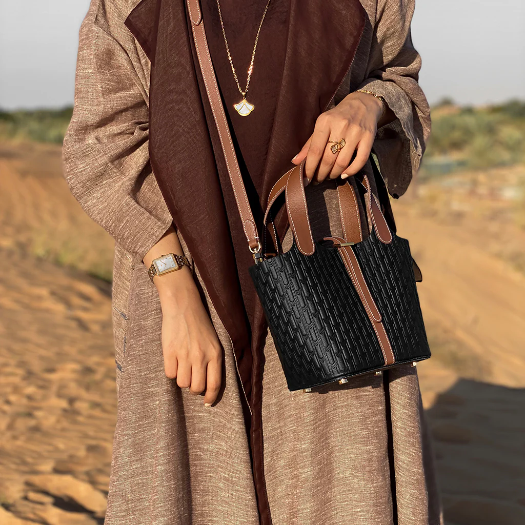 حقيبة اليازية ماركة مينيما ليست - اسود تان 