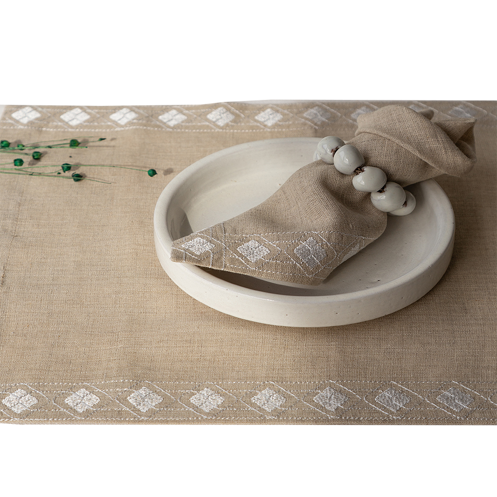 مفرش طاولة ماسي