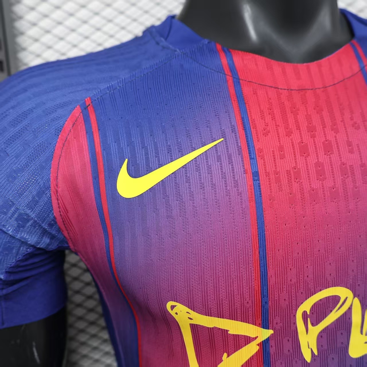  برشلونه قميص الكلاسيكو 