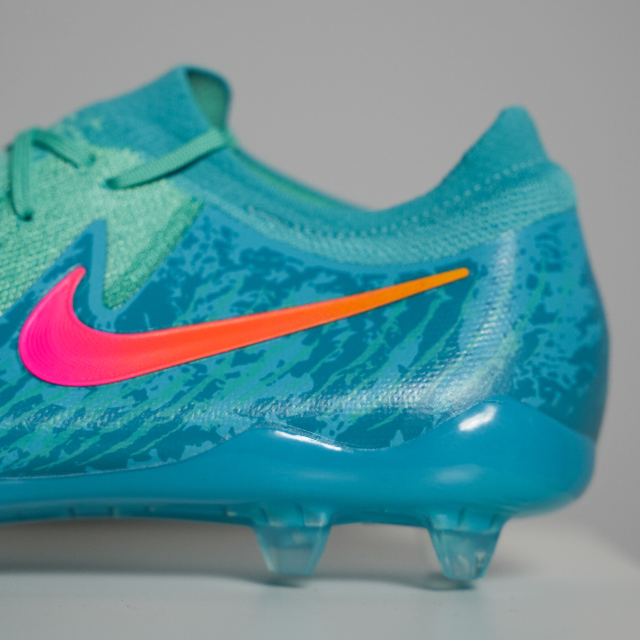  Nike Pantom 