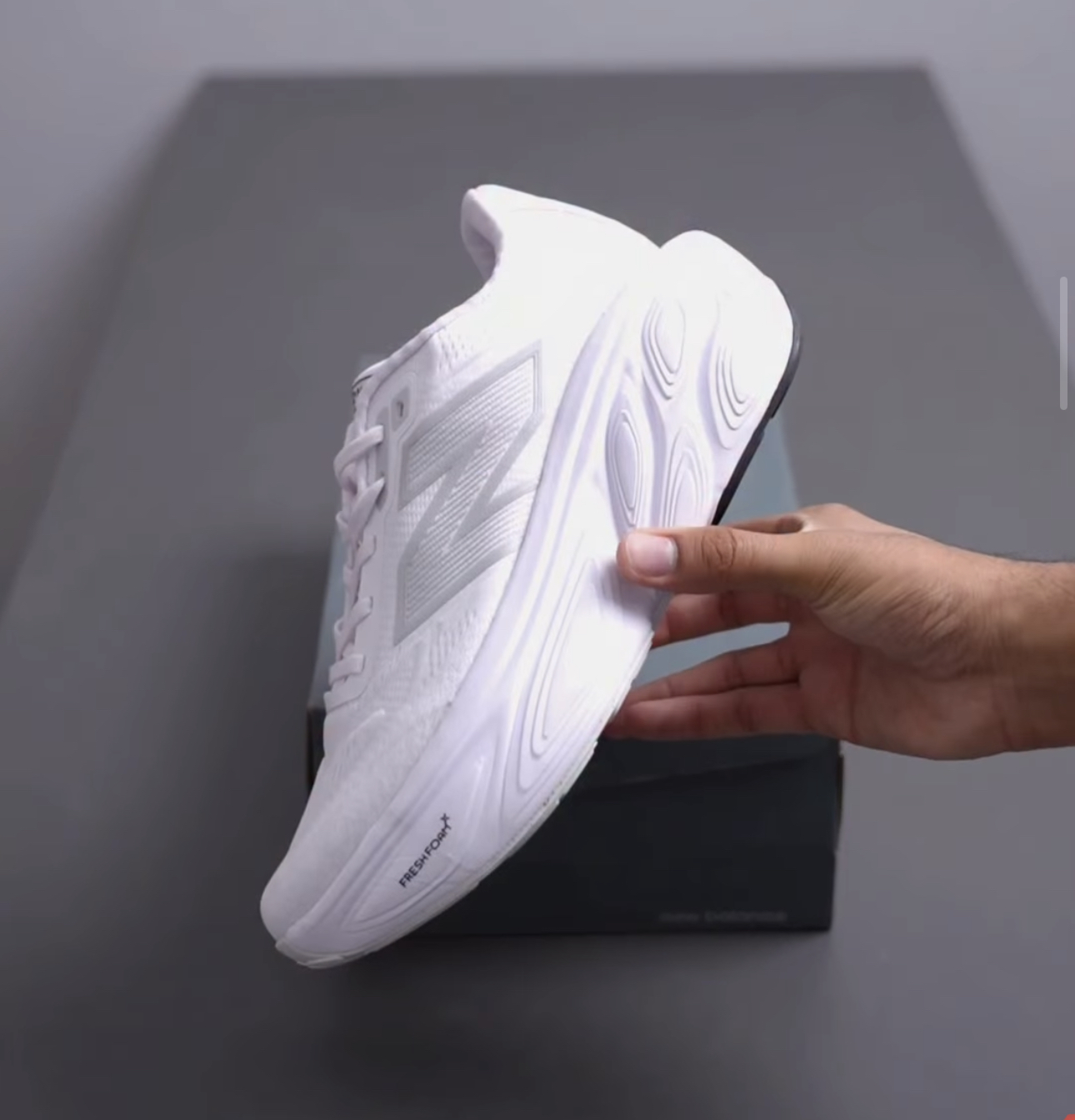  NEW BALANCE-خاص بالجري 