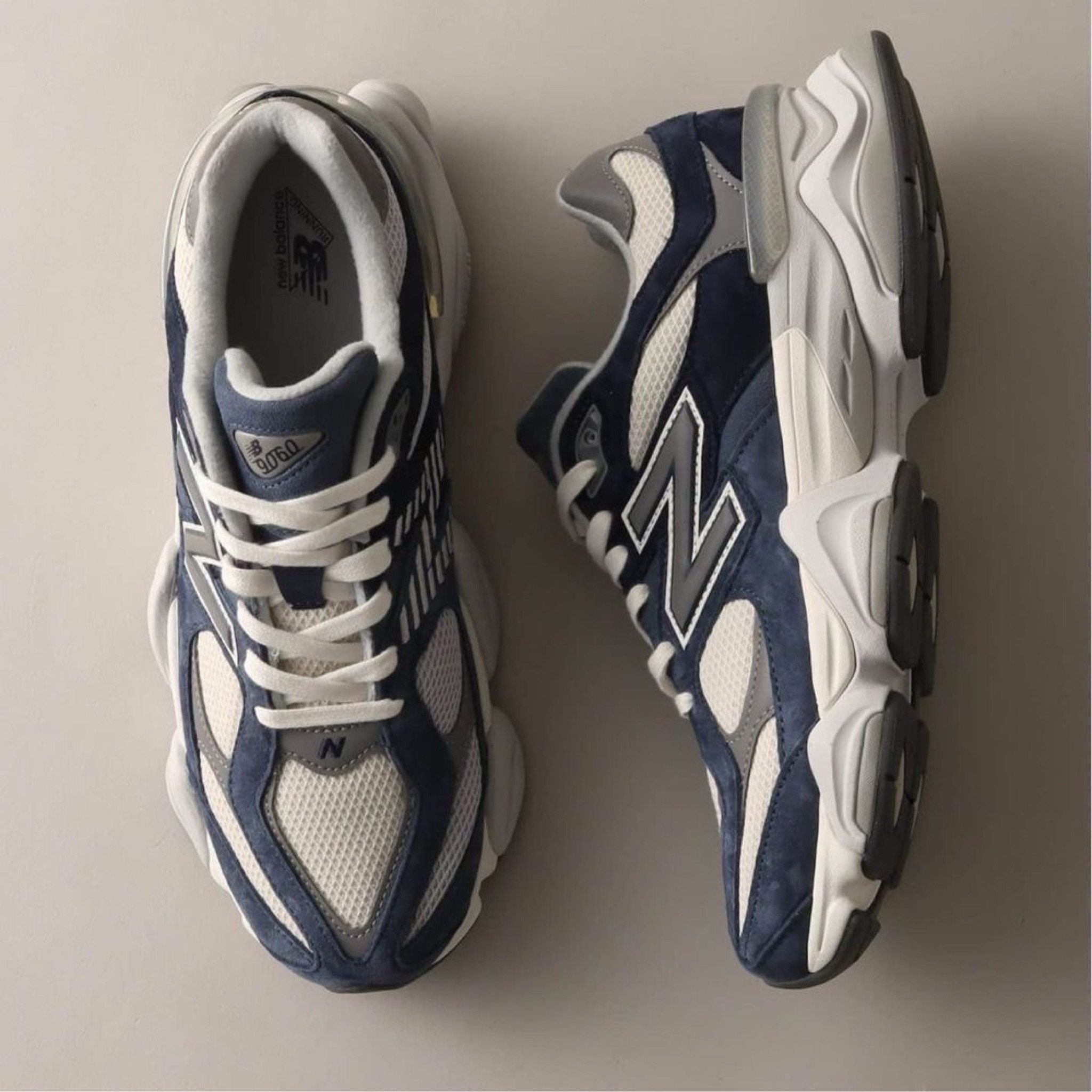 NEW BALANCE 9060 