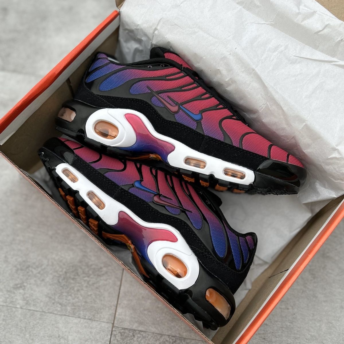  NIKE TN  