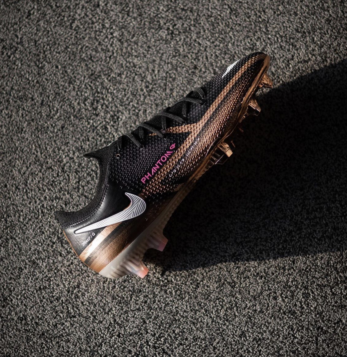  Nike Phantom 