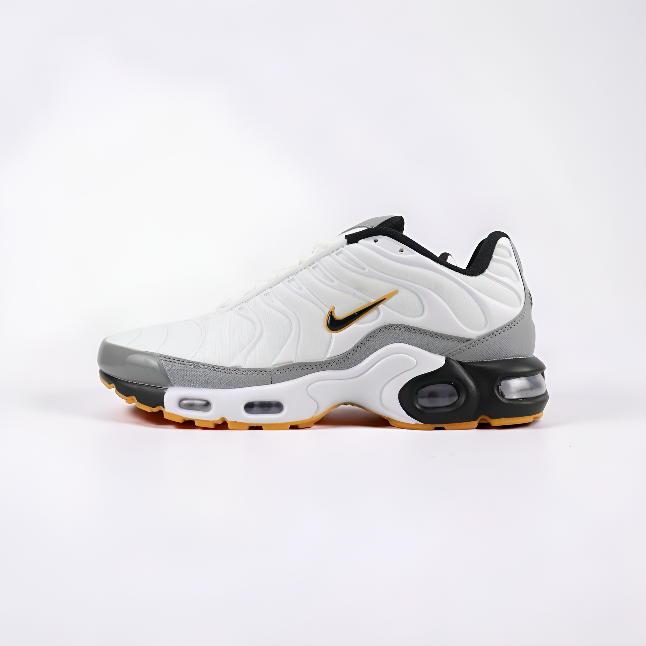  NIKE TN  