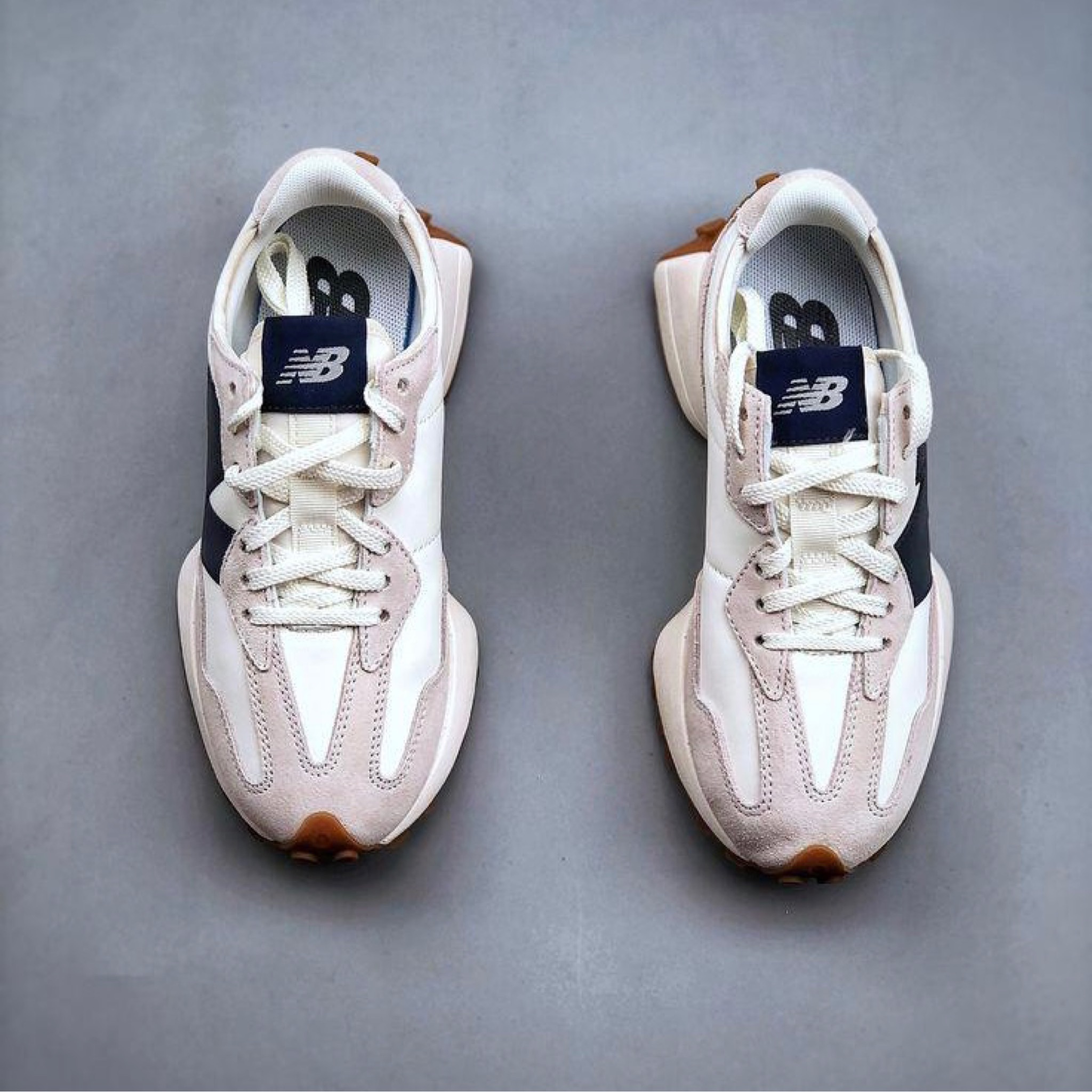  NEW BALANCE 327 