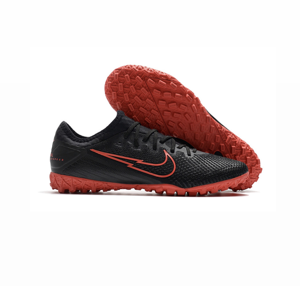  Nike / خاص بالعشب الصناعي 