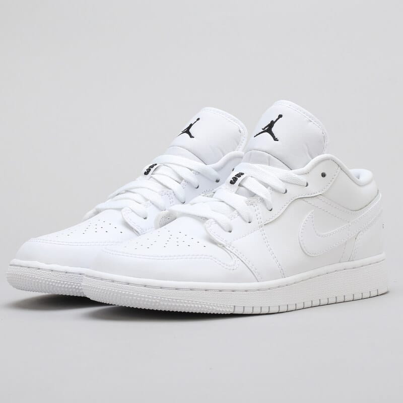  NIKE JORDAN 