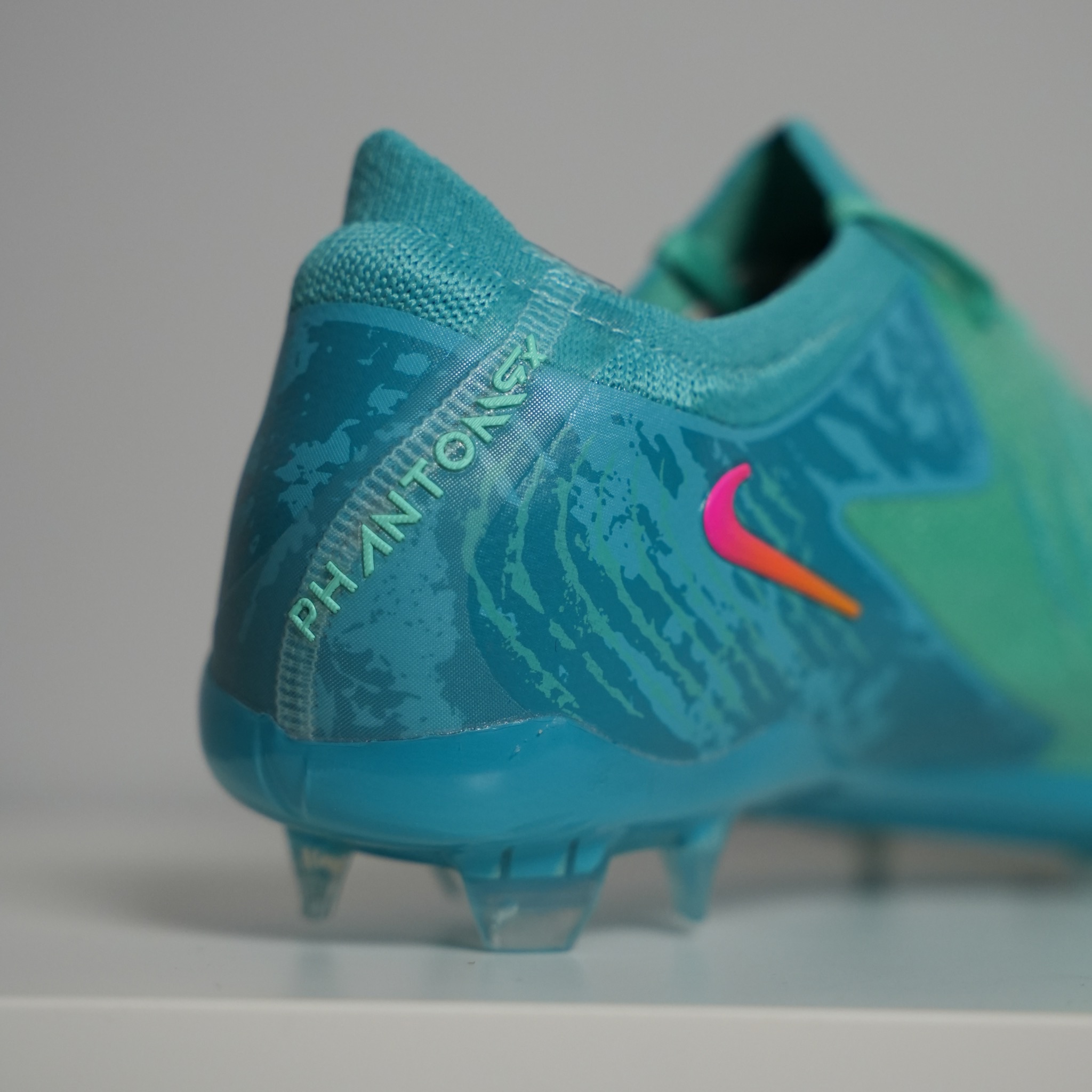  Nike Pantom 
