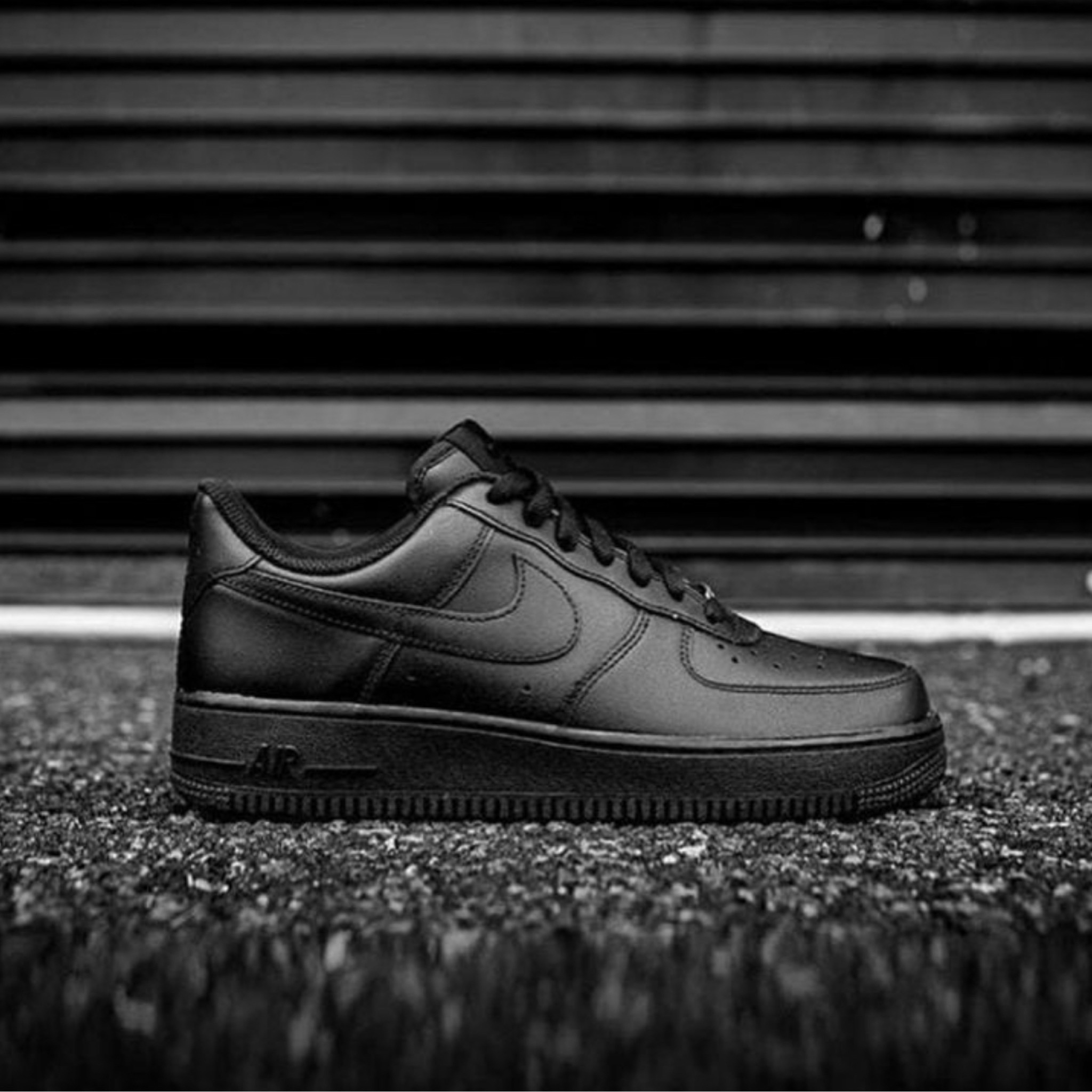  Nike Air Force “Black” 