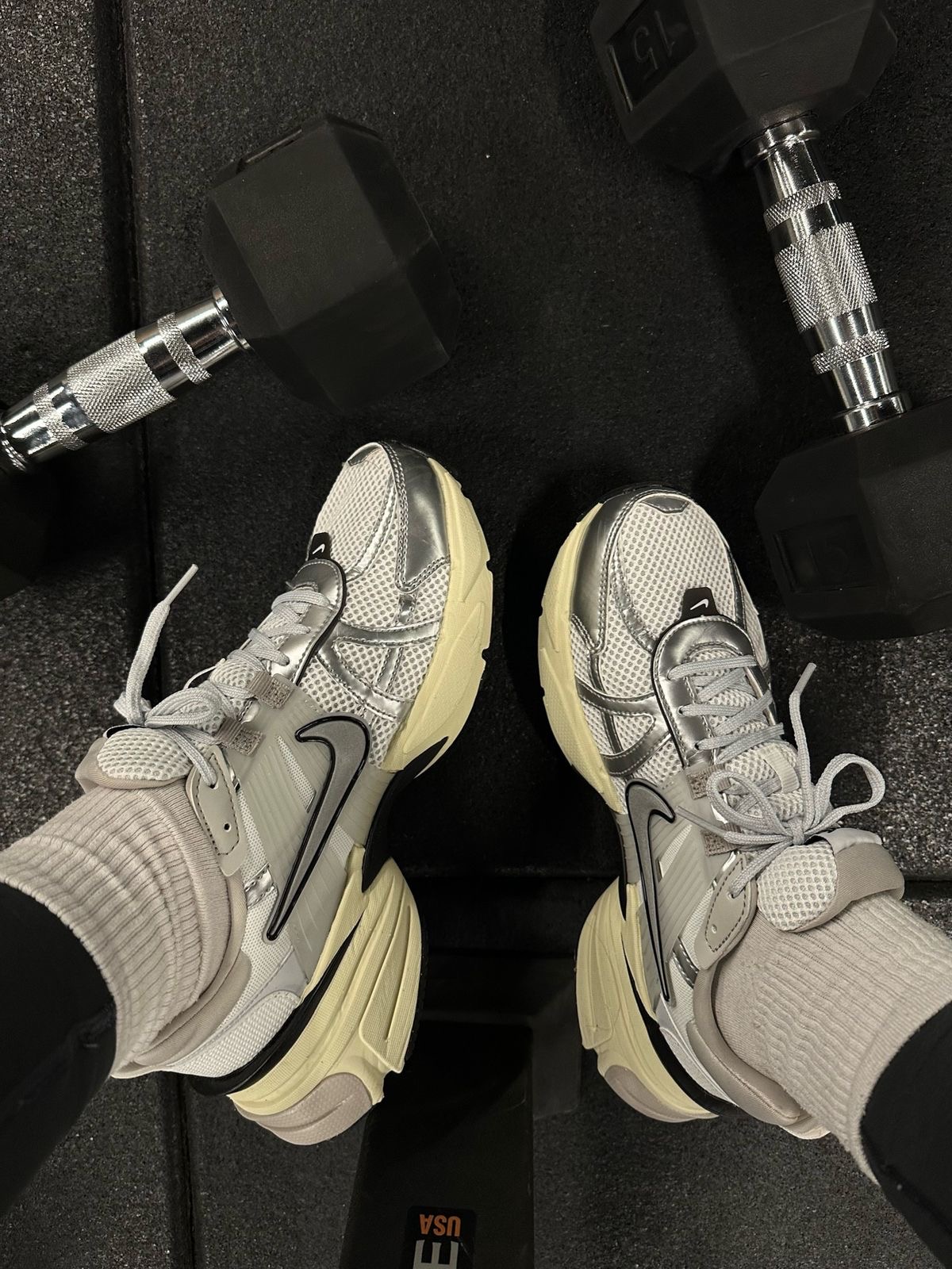  Nike v2k Run  