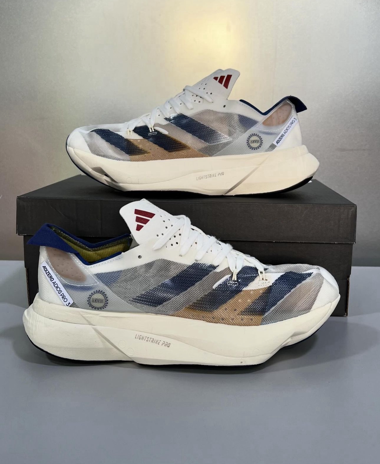  ADIDAS ADIZERO/ خاص بالجري 