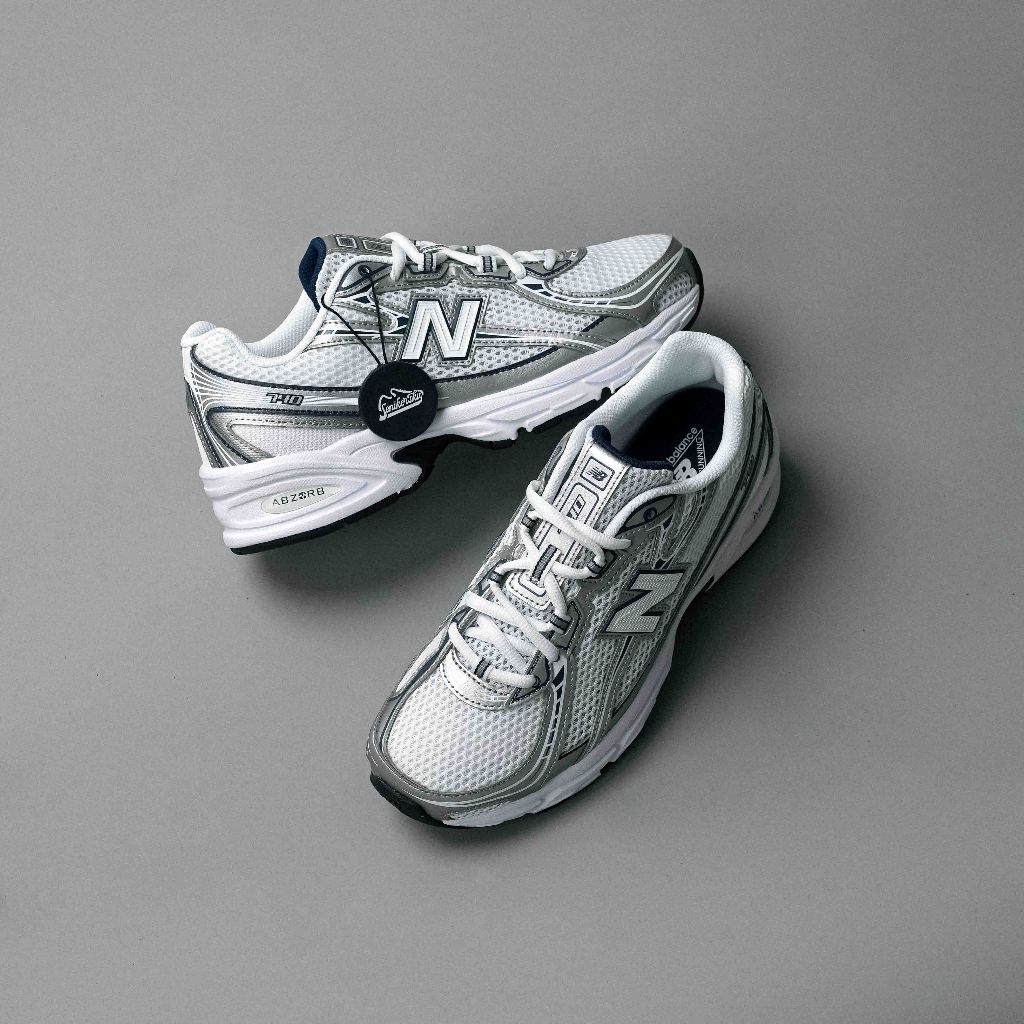  New Balance 740 