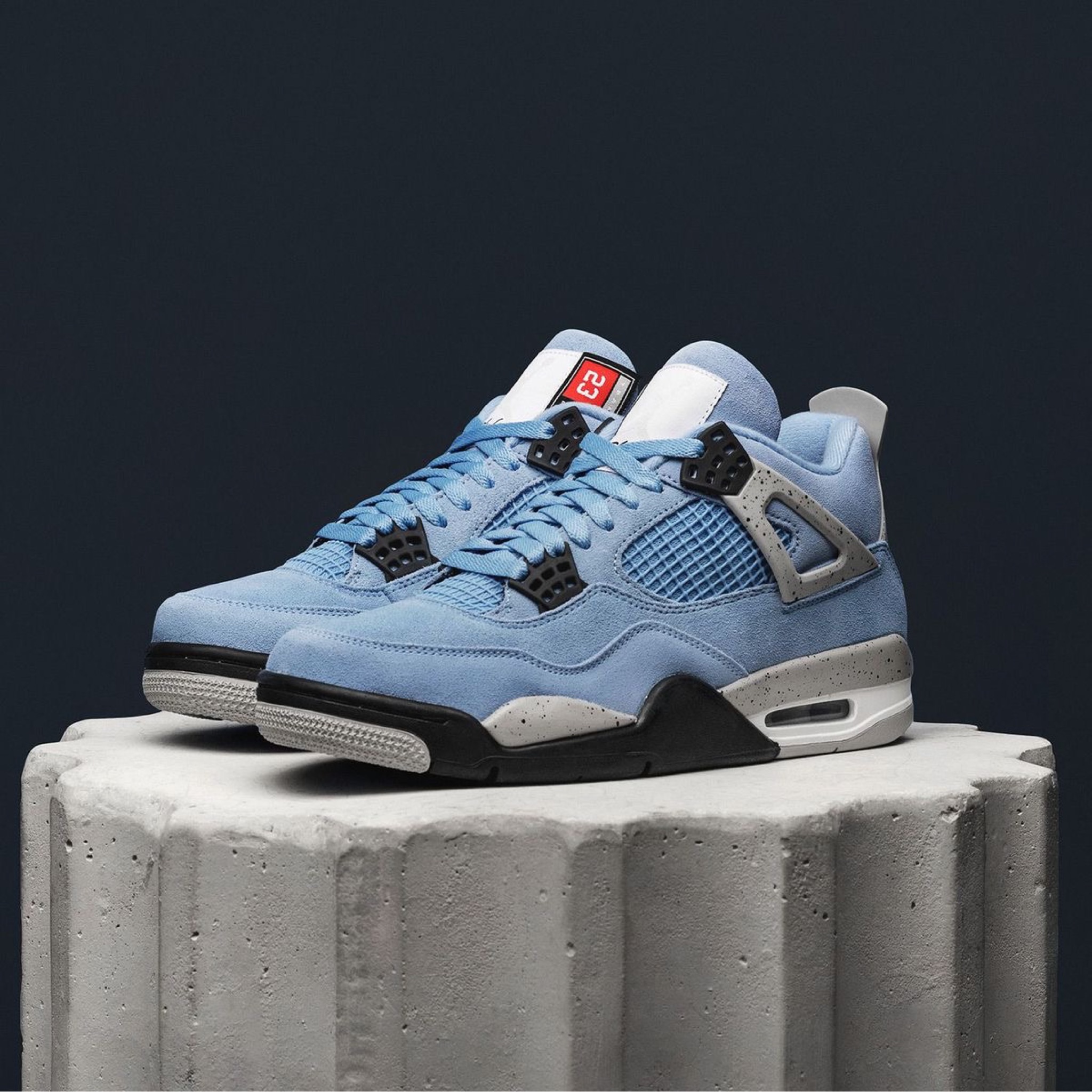  JORDAN 4 