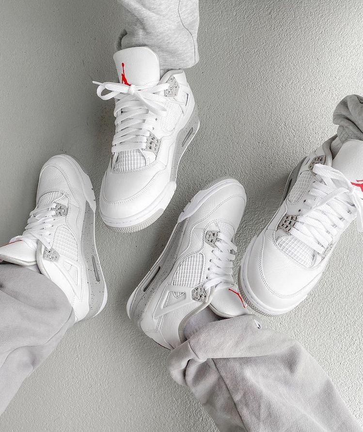  JORDAN 4 