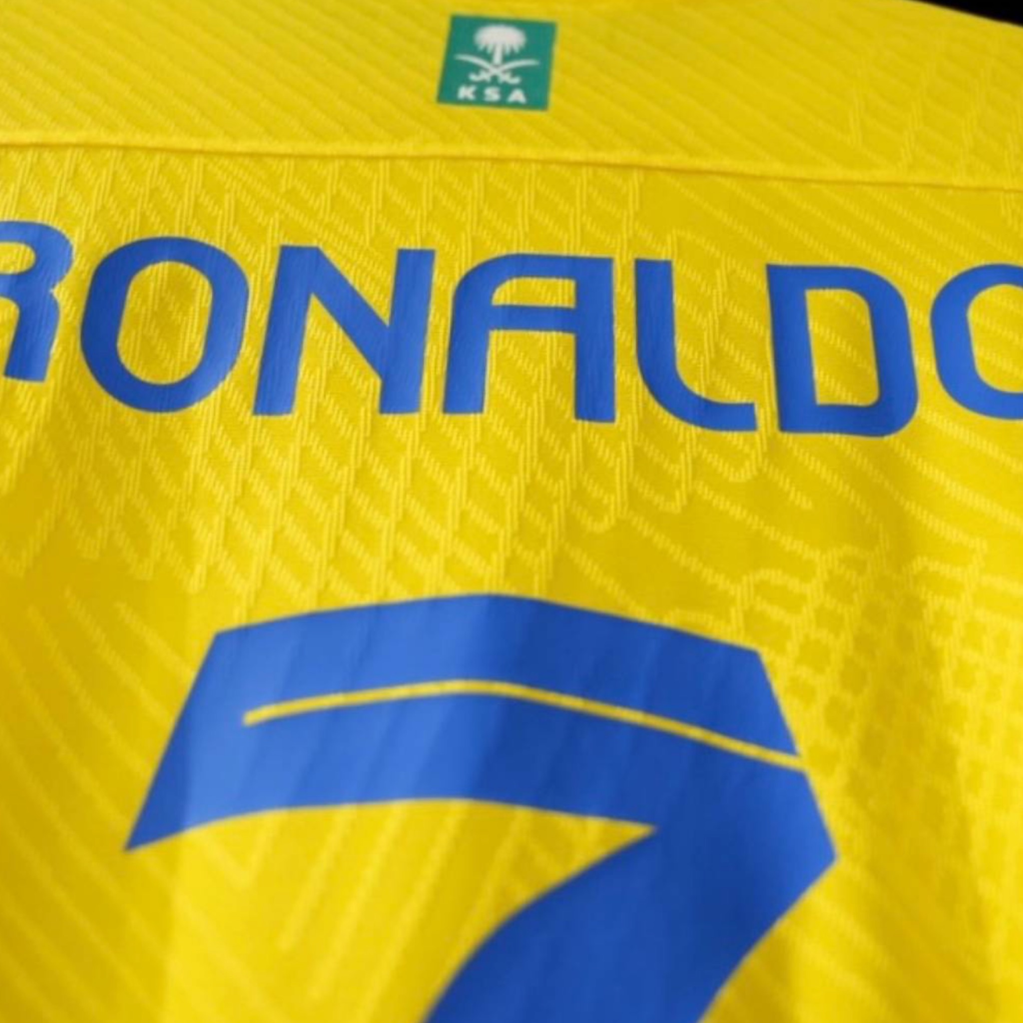  النصر مع اضافة اسم ورقم رونالدو 