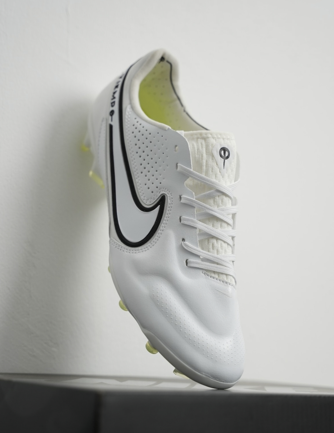  Nike Timpo  